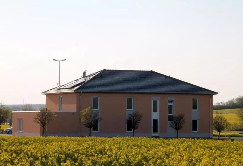 Hotelli Landhaus Bennstedt