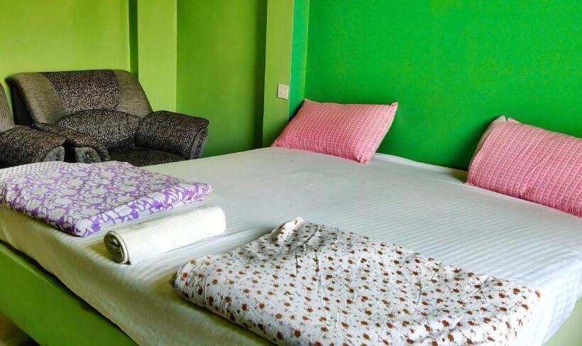 ホテル Narayan Palace