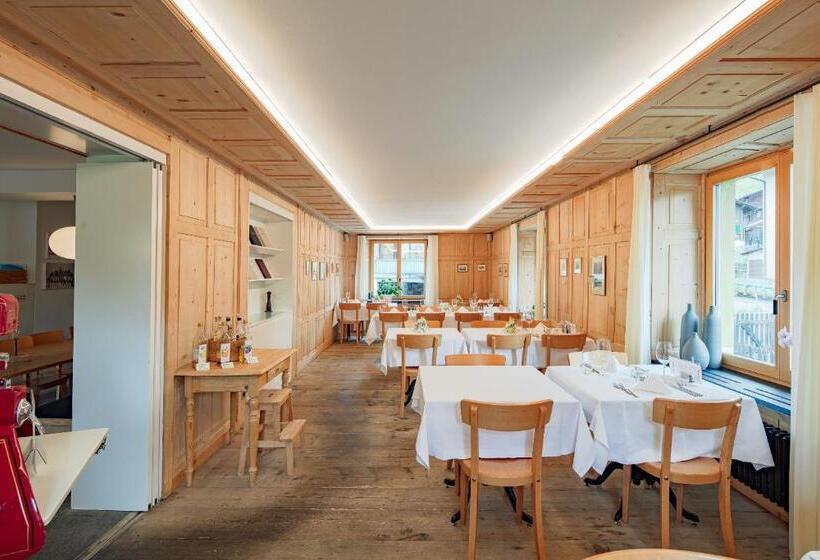 בית מלון כפרי Vallatscha