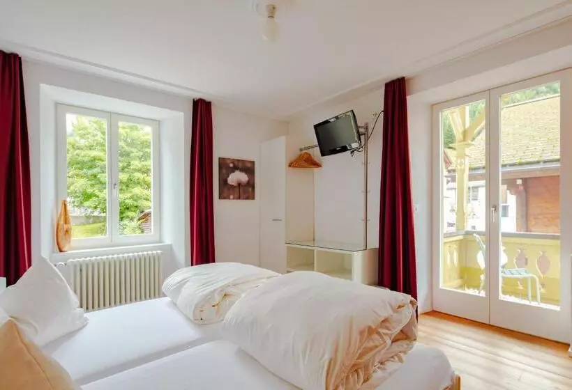 ホテル Vallatscha