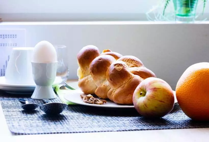 ホテル Vallatscha