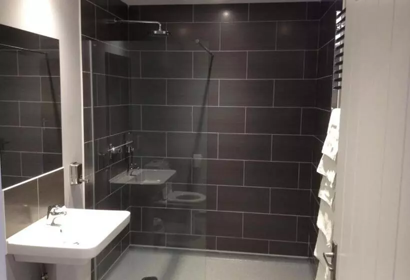 Hotelli Woodland Waters