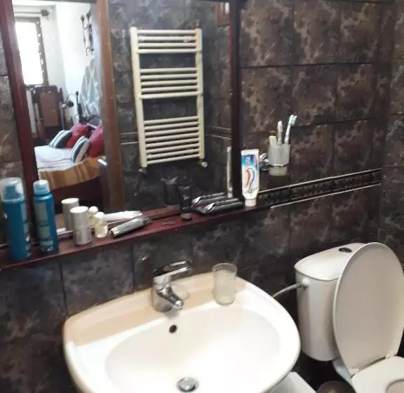 Majatalo Chuchi Guest House 1