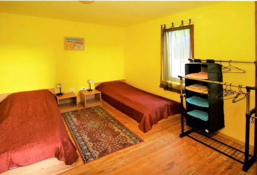 Majatalo Chuchi Guest House 1