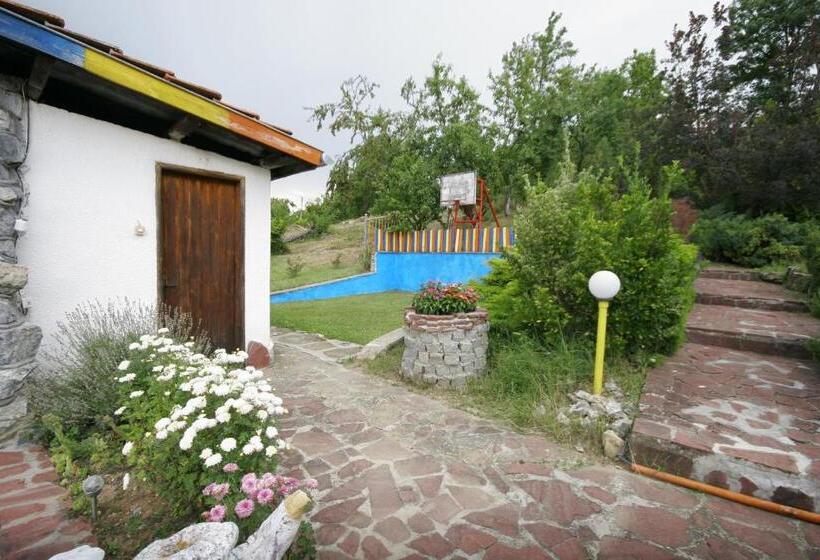 Пансион Chuchi Guest House 1