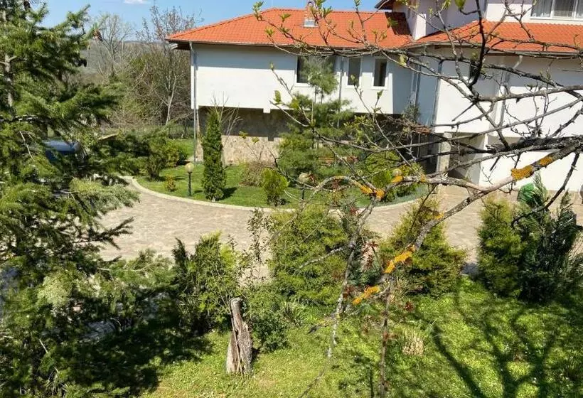 Majatalo Guest House Au Nature