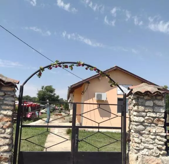 پانسیون Guest House Viola