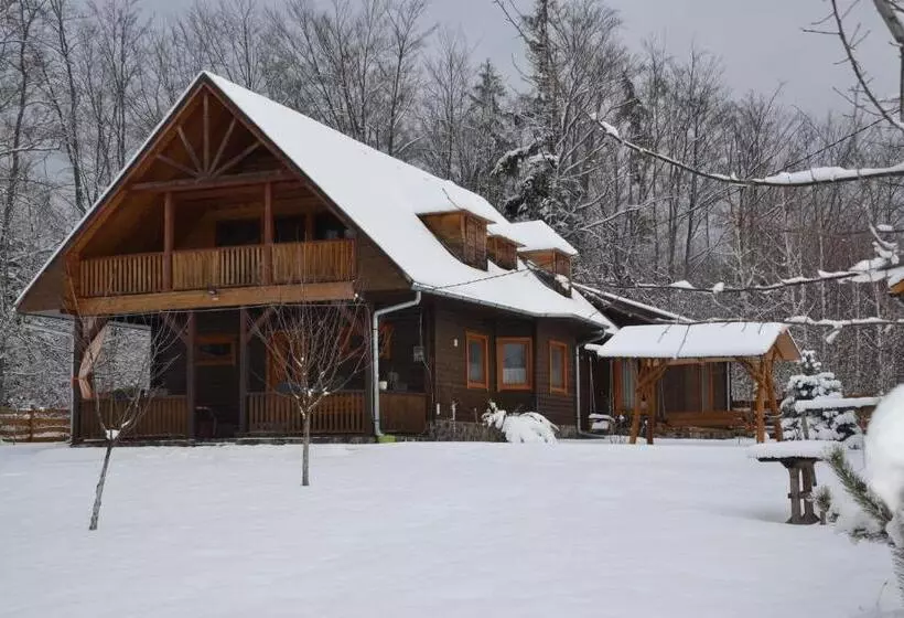 Majatalo Ivoi Magasbukki Vendeghaz