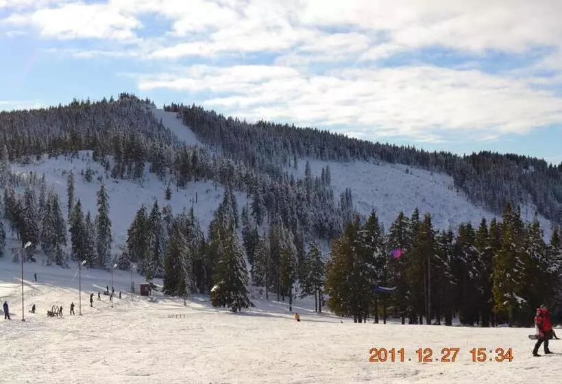 Majatalo Ivoi Magasbukki Vendeghaz