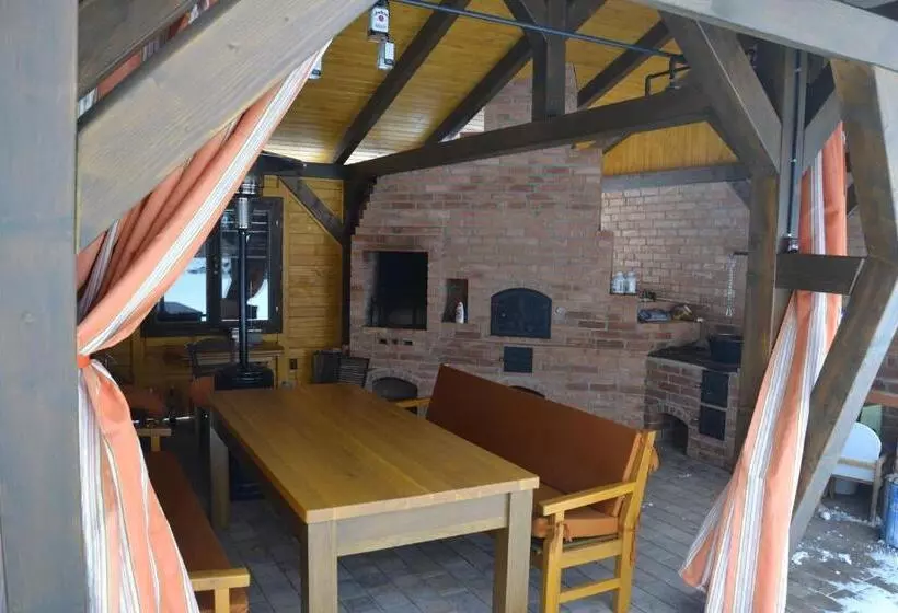 Majatalo Ivoi Magasbukki Vendeghaz