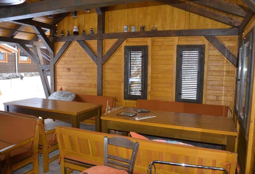 بنسيون Ivoi Magasbukki Vendeghaz