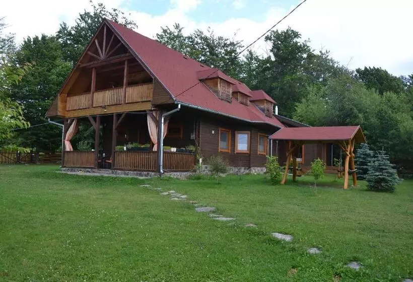 Majatalo Ivoi Magasbukki Vendeghaz