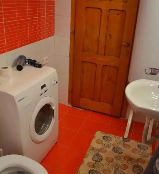 Majatalo Ivoi Magasbukki Vendeghaz