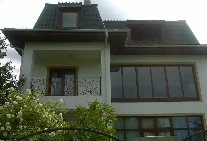 پانسیون Lycorn