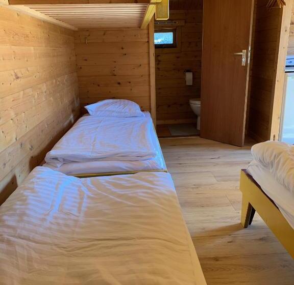 膳宿费 The Bee   Trekkershuts & Apartment