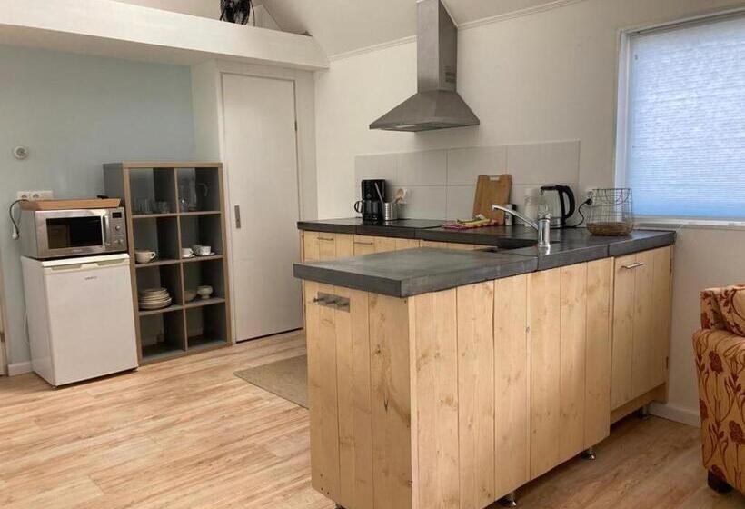 膳宿费 The Bee   Trekkershuts & Apartment