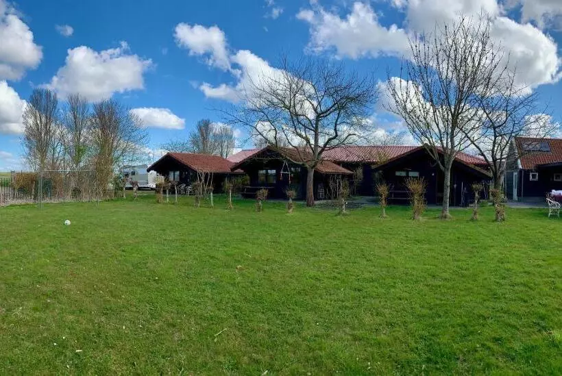 Majatalo The Bee   Trekkershuts & Apartment