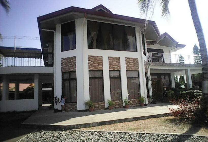 Resort Gazebo Pools And Restaurant