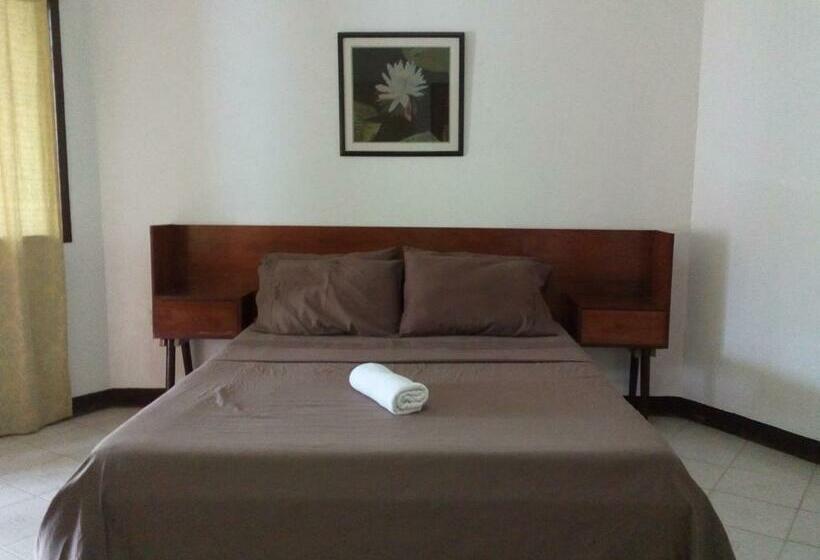 Resort Gazebo Pools And Restaurant