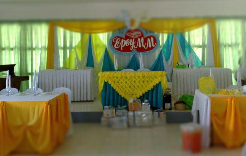 Resort Gazebo Pools And Restaurant