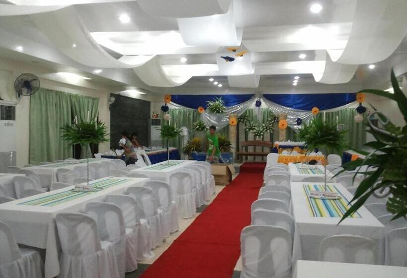 Resort Gazebo Pools And Restaurant