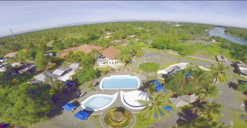 Resort Gazebo Pools And Restaurant