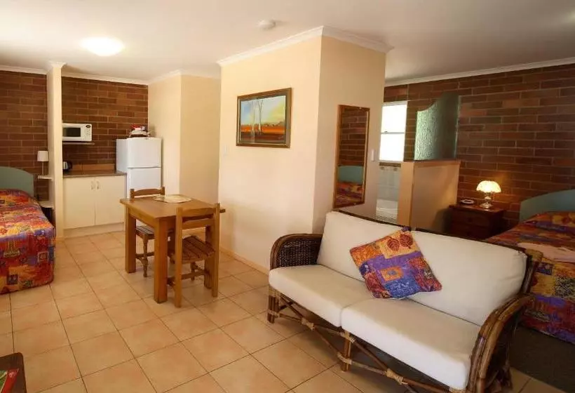 Rubyvale Motel & Holiday Units   An Adults Only Getaway