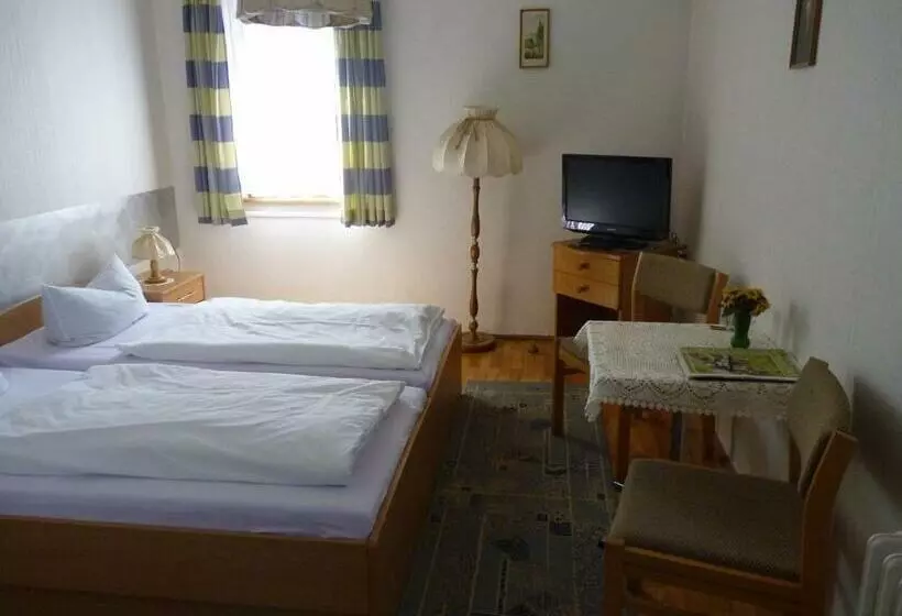 Retkeilymaja Helmerser Wirtshaus