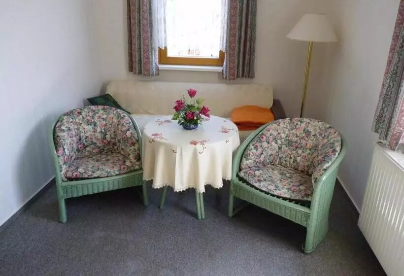 Retkeilymaja Helmerser Wirtshaus