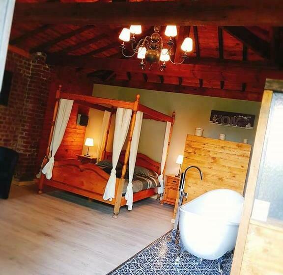 مبيت وإفطار Les Chambres De La Cour