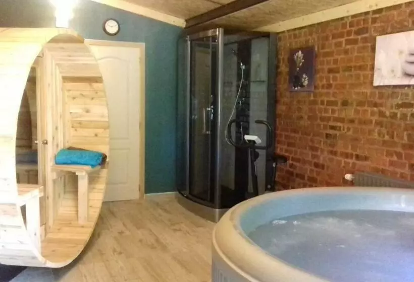 ベッドアンドブレックファースト Les Chambres De La Cour