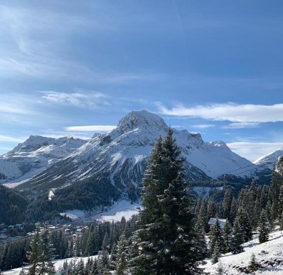 تختخواب و صبحانه Skilodge Oberlech