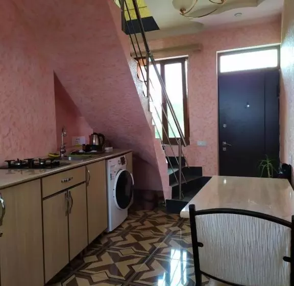 Alex Hotel In Shinuhayr