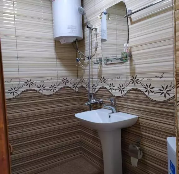 Alex Hotel In Shinuhayr