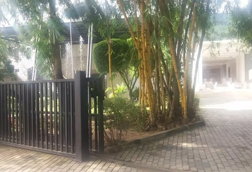 Hotelli Asliya Regency