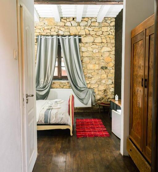 Отель Casa Thea Cheile Nerei