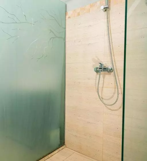 Hotelli Casa Thea Cheile Nerei