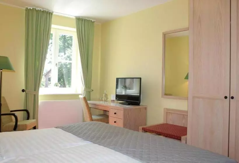 Hotelli Landgasthof Wildwasser