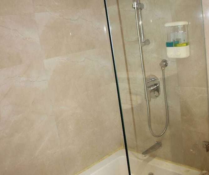 Mastiff Hotel Becharaji By Othpl