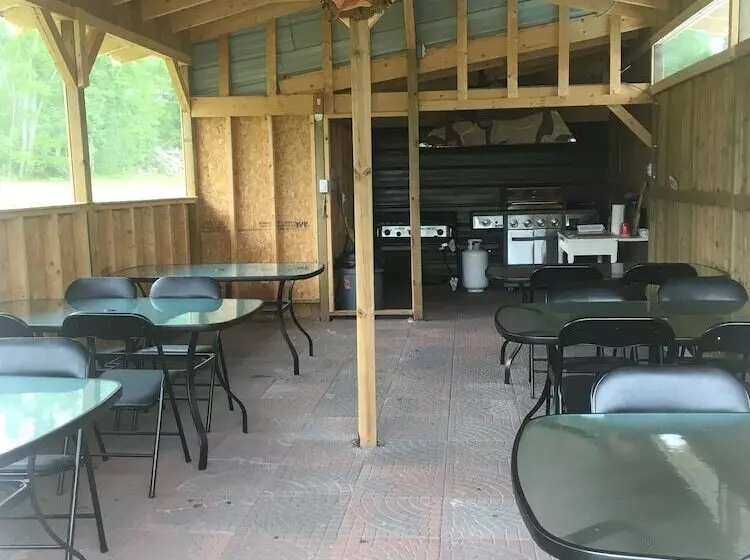 Jemseg Lakeview Motel