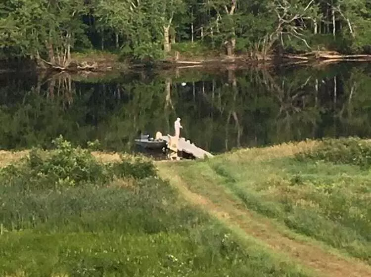 Jemseg Lakeview Motel