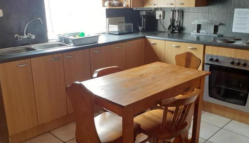 פנסיון Die Anker Guesthouse