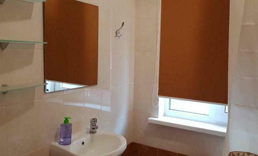 Pensió Goratwins Guest House Near Boryspil Airport