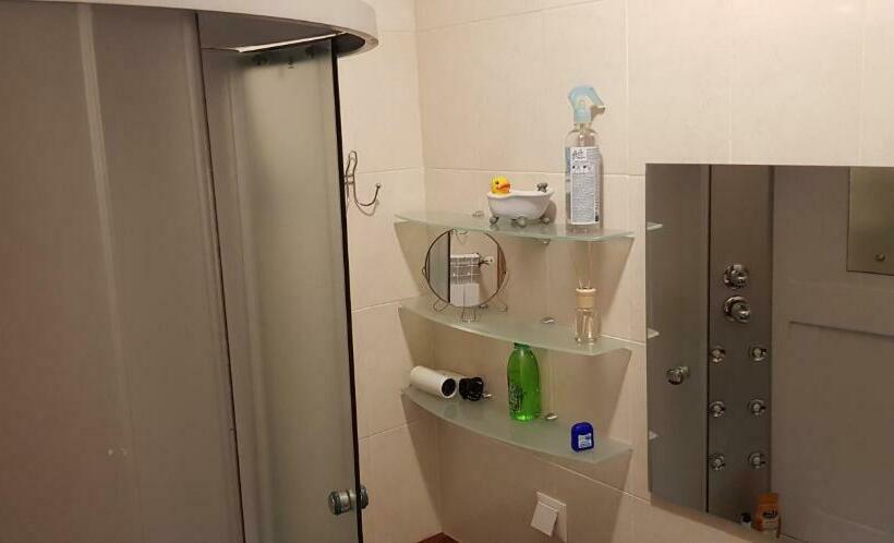 Pensió Goratwins Guest House Near Boryspil Airport