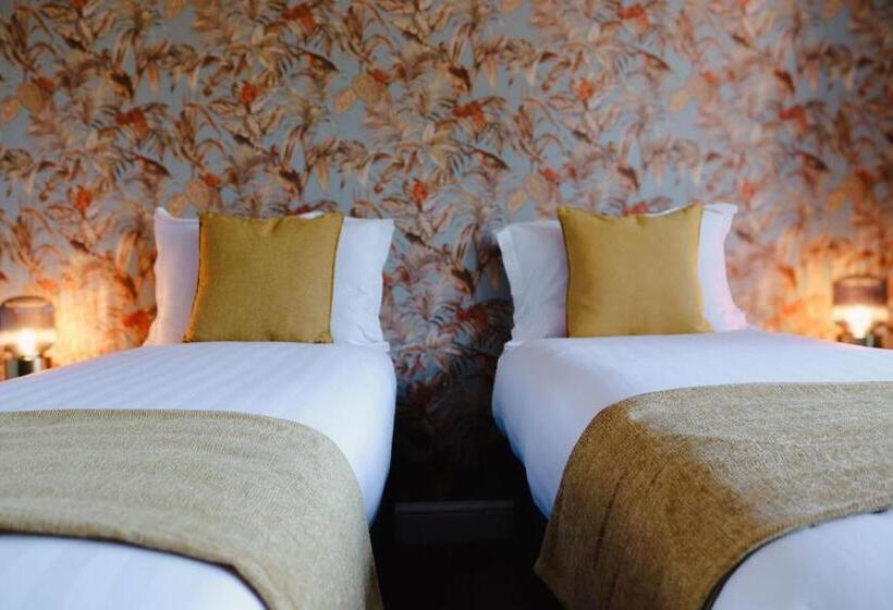 Orange Grove Hotel & Gardens