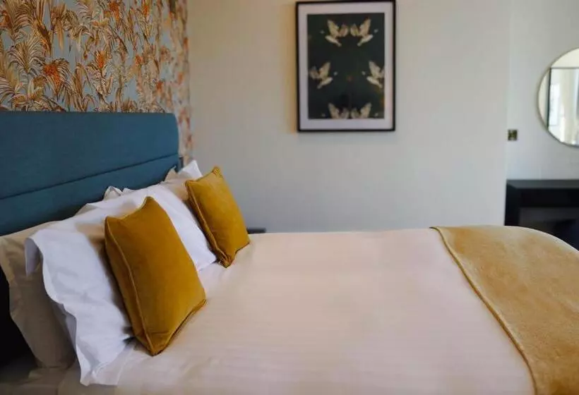 Orange Grove Hotel & Gardens