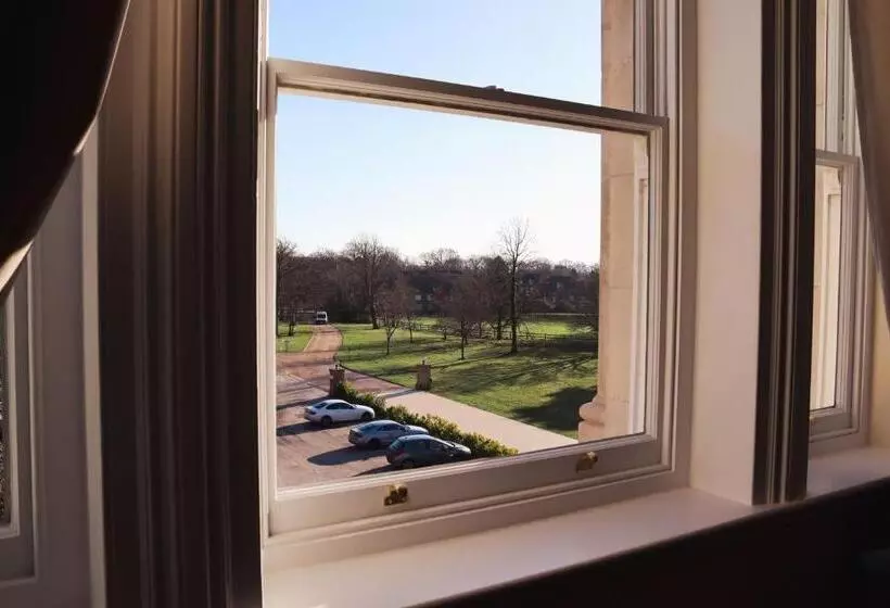 Orange Grove Hotel & Gardens