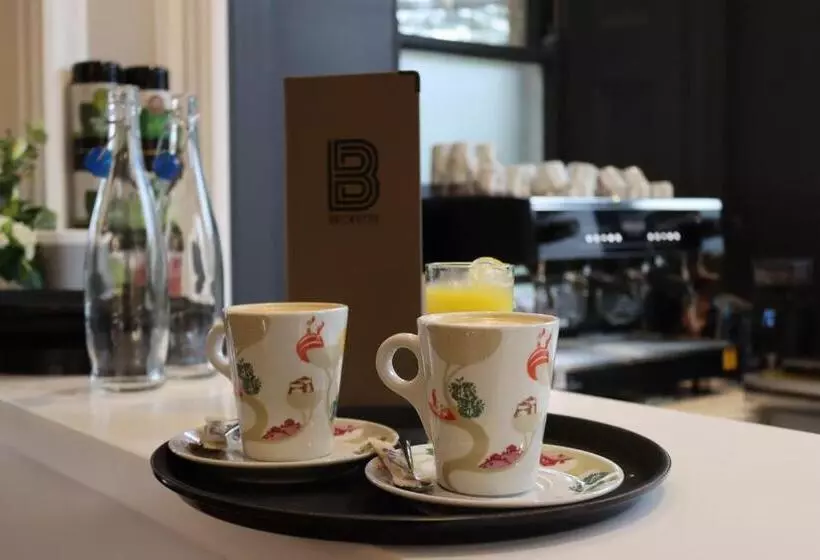 Orange Grove Hotel & Gardens