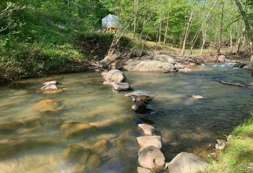 ユースホステル Tentrr - Flowing Brook Signature Site
