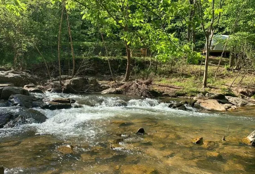 ユースホステル Tentrr - Flowing Brook Signature Site